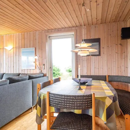Holiday home Clxix