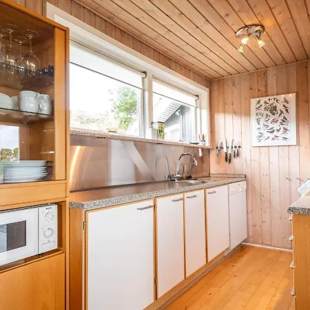 Holiday home Clxix *